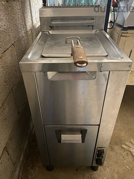 fryer, grill, slicer, frigde , shawarma machine 2