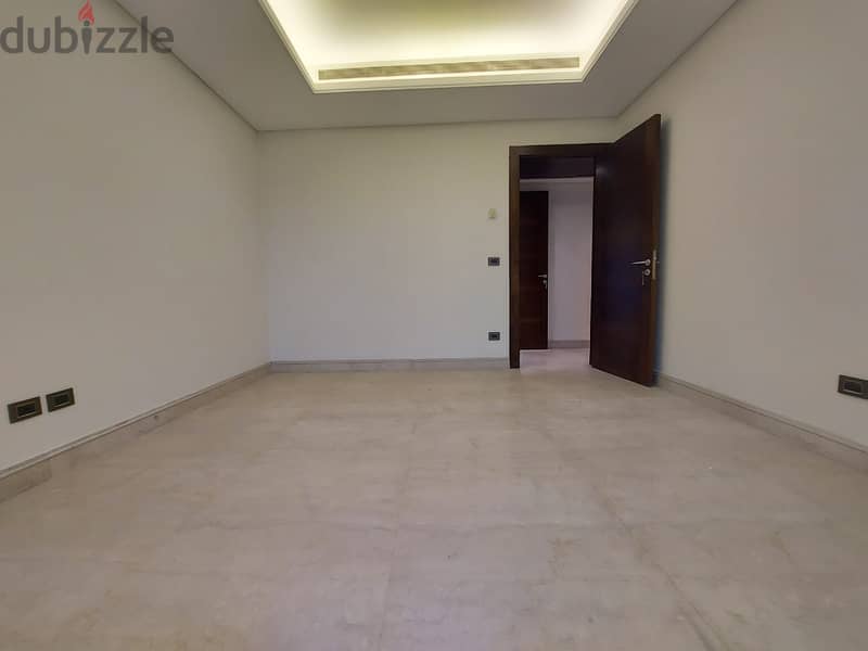 RA24-3247 Deluxe apt in Ramlet el Bayda is for rent, 420m, 3333 $ cash 10