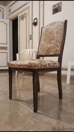 ANTIQUE WOOD CHAIR 0