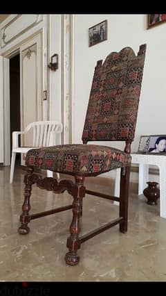 ANTIQUE CHAIR MADE FROM WOOD