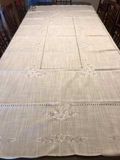 Dining table cloth