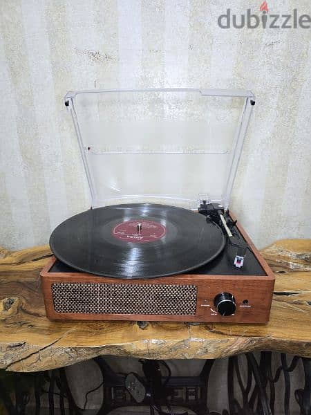 Turntable,  vinyl record player 
مشغل اسطوانات 2