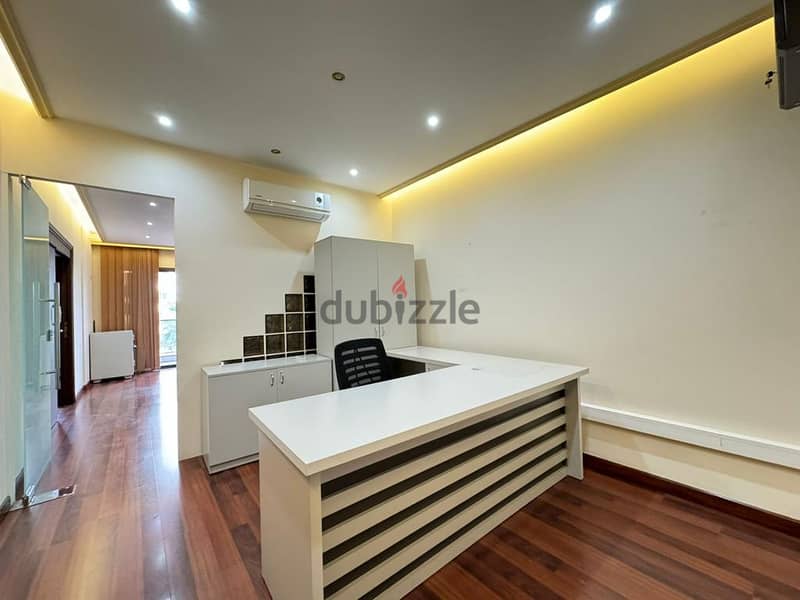 Office For Rent in Ain Mraisseh مكاتب للإيجار في عين مريسة 4