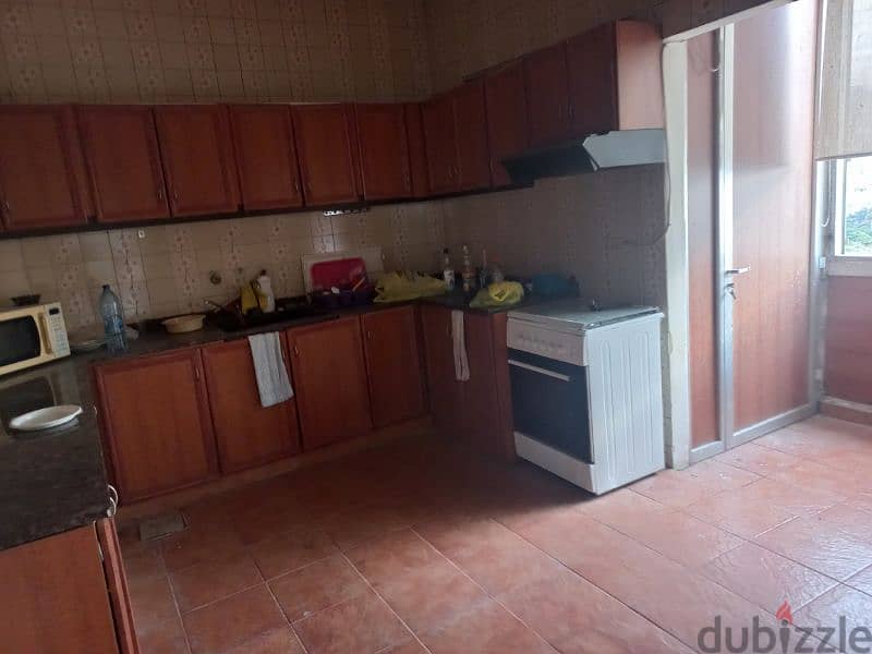 renting appartment in adonis 3