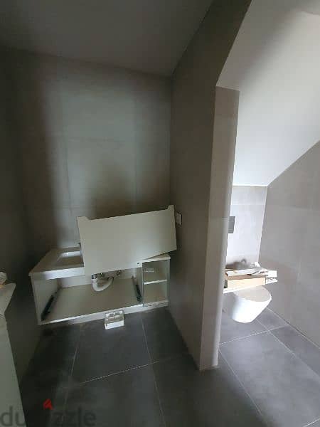 240m² | Duplex for rent in baabdat 5