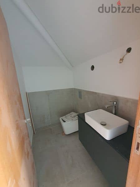 240m² | Duplex for rent in baabdat 13