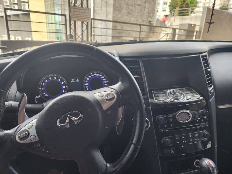 Qx70 sport 4