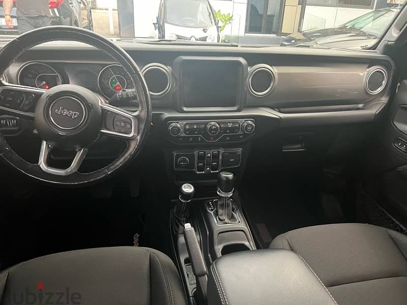Jeep Wrangler sahara 2020 turbocharged v4 6