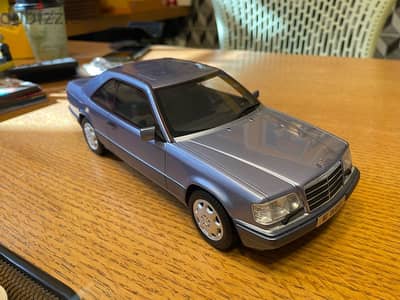 Mercedes E320 coupé -Collectable no. 1396/2000