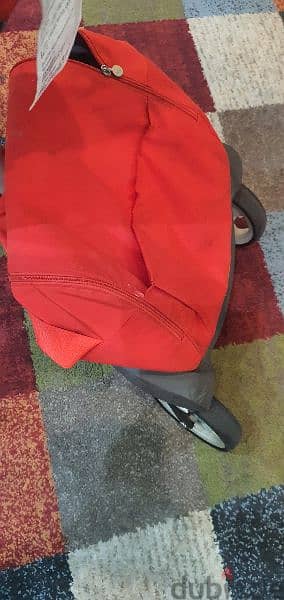 stroller red color (stokke)  &park cam& bath cam for babies. 2