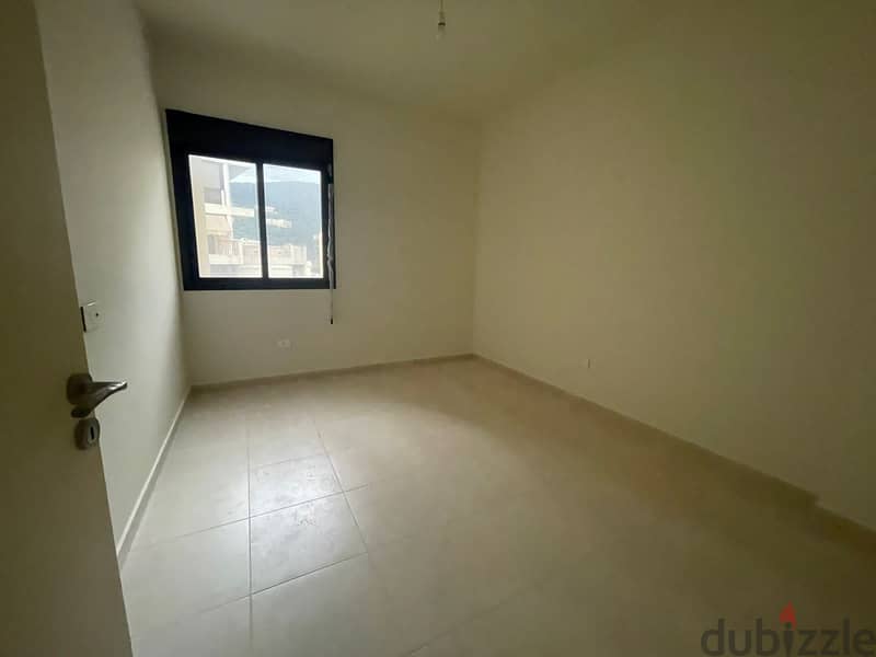 Apartment For Sale in Fanar/Prime Location -شقة للبيع في الفنار 4