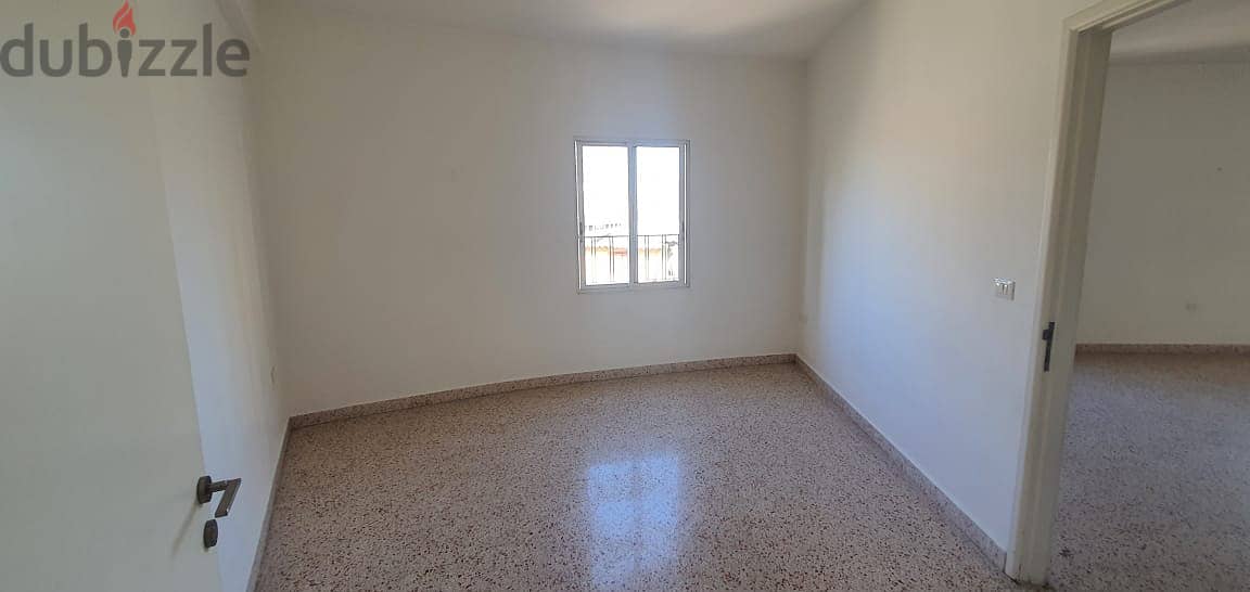 A 430 m2 duplex apartment+140m2 Terrace for rent in Ain El Mraiseh 3