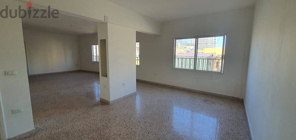 A 430 m2 duplex apartment+140m2 Terrace for rent in Ain El Mraiseh 7