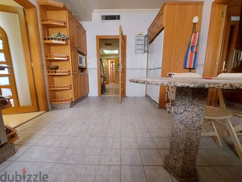 RA24-3264 Fully furnished apt for rent, Ramlet el Bayda, Unesco area 7