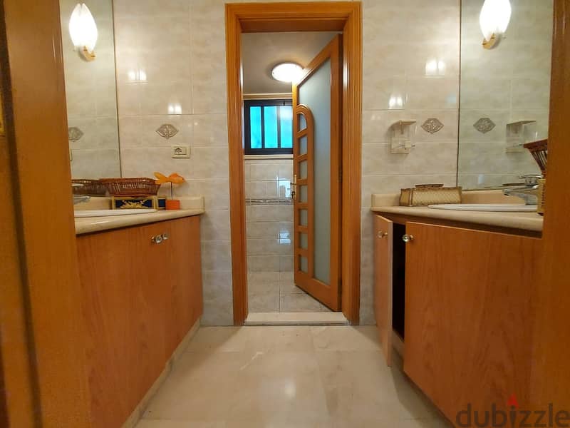 RA24-3264 Fully furnished apt for rent, Ramlet el Bayda, Unesco area 15