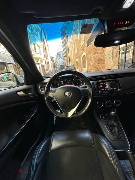 Alfa Romeo Giulietta Quadrifoglio 10