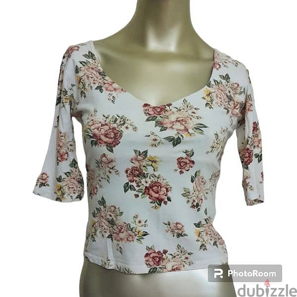 Bershka Floral Crop top 0