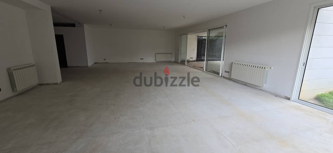 Apartment 400Sqm with 300Sqm terrace/garden for sale in Biyada 5