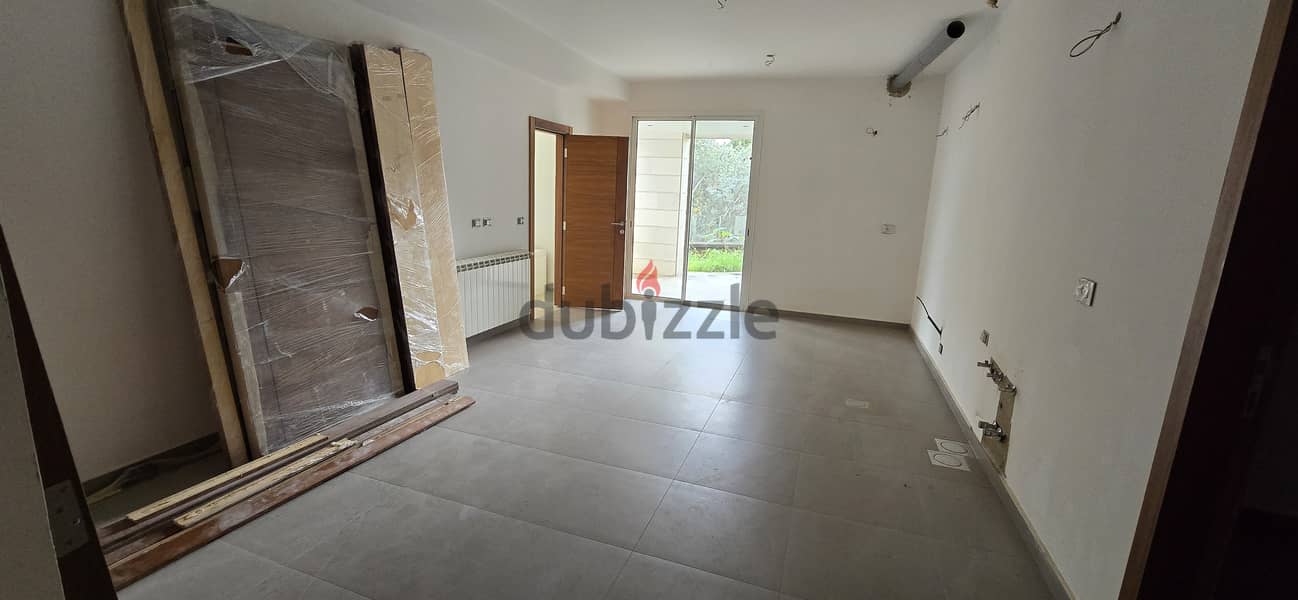 Apartment 400Sqm with 300Sqm terrace/garden for sale in Biyada 9