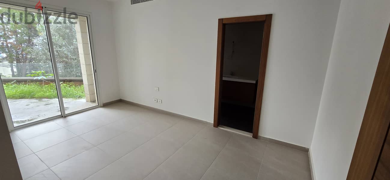 Apartment 400Sqm with 300Sqm terrace/garden for sale in Biyada 14