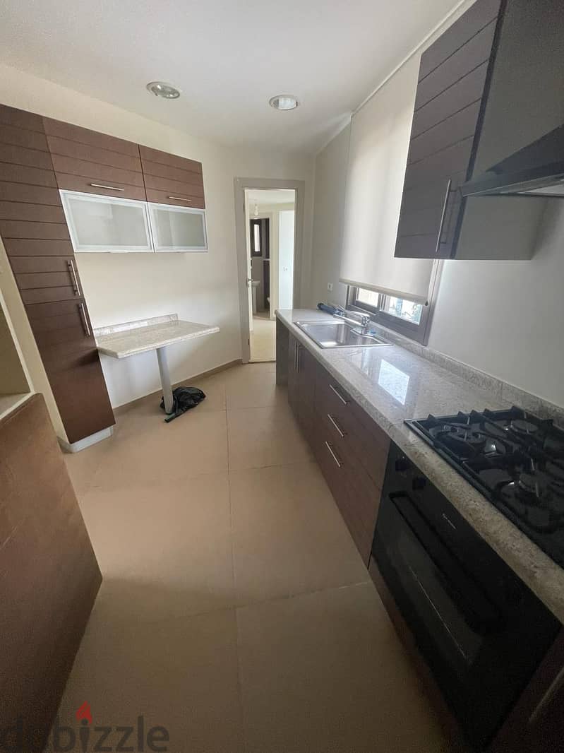 Apartment for sale in Achrafieh شقة للبيع في الاشرفية 6