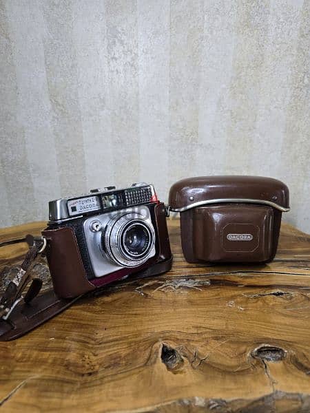Vintage camera dacora كاميرا انتيك 1