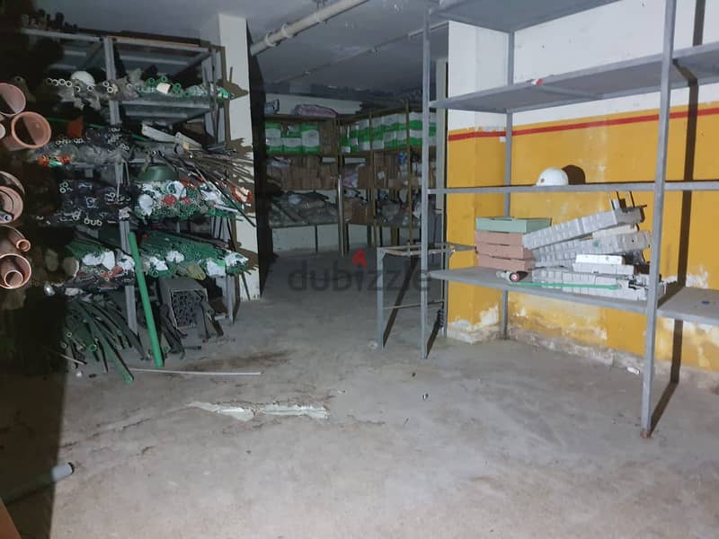 Warehouse for sale at El Basta el fawka in Beirutمستودع للبيع 6