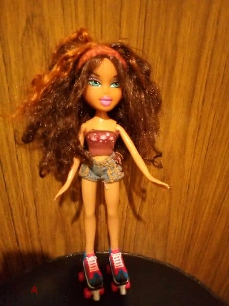 NEVRA DYNAMITE BRATZ MGA Rare As new doll in another wear+Roller Blade 4