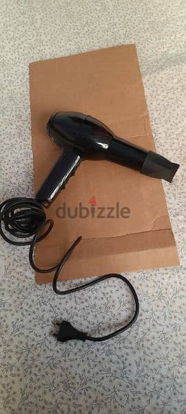 Hair dryer. black and red 1