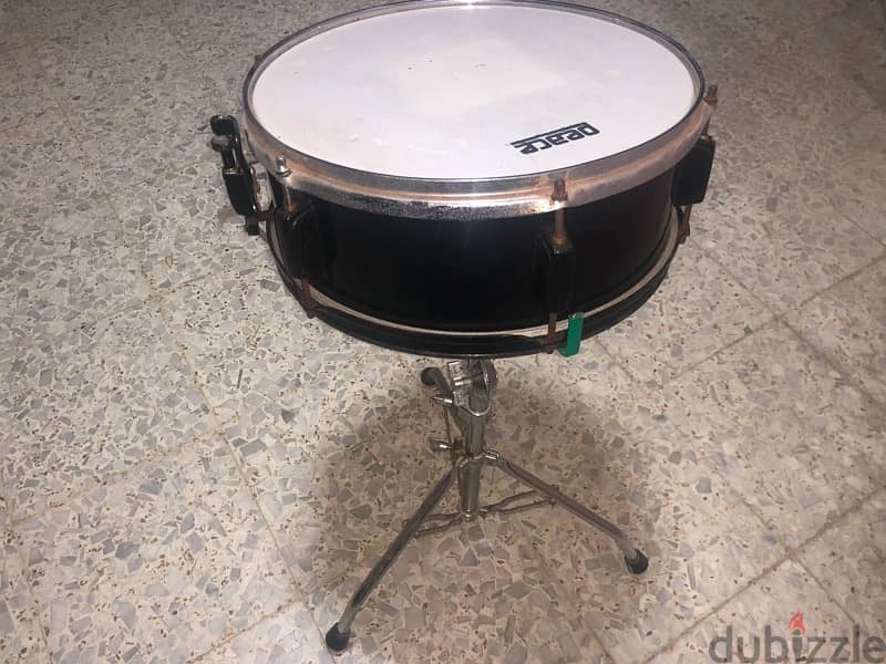 Amati drums like new blue color full with chair 1