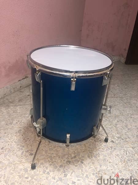 Amati drums like new blue color full with chair 5