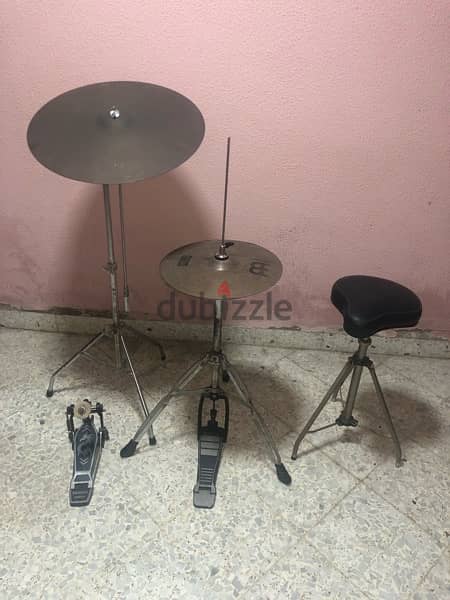 Amati drums like new blue color full with chair 6
