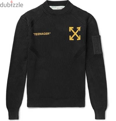 Off white crew neck size M fits L