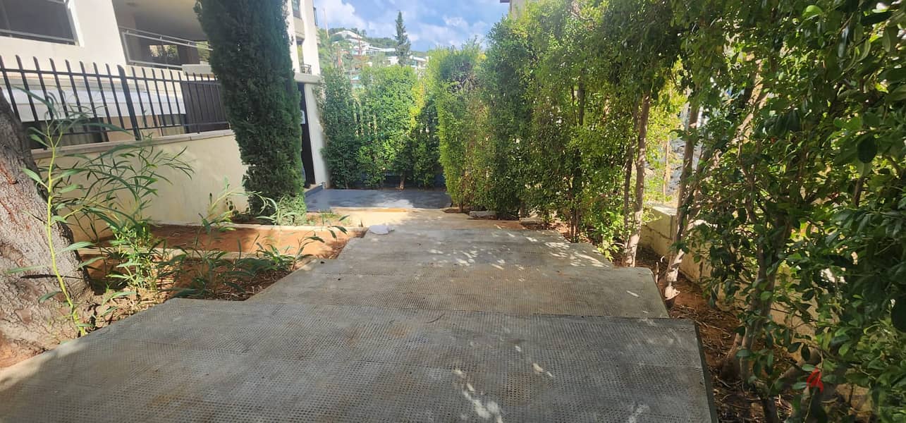 L14587-Apartment With Garden for Sale In Yarzeh Hazmieh 2