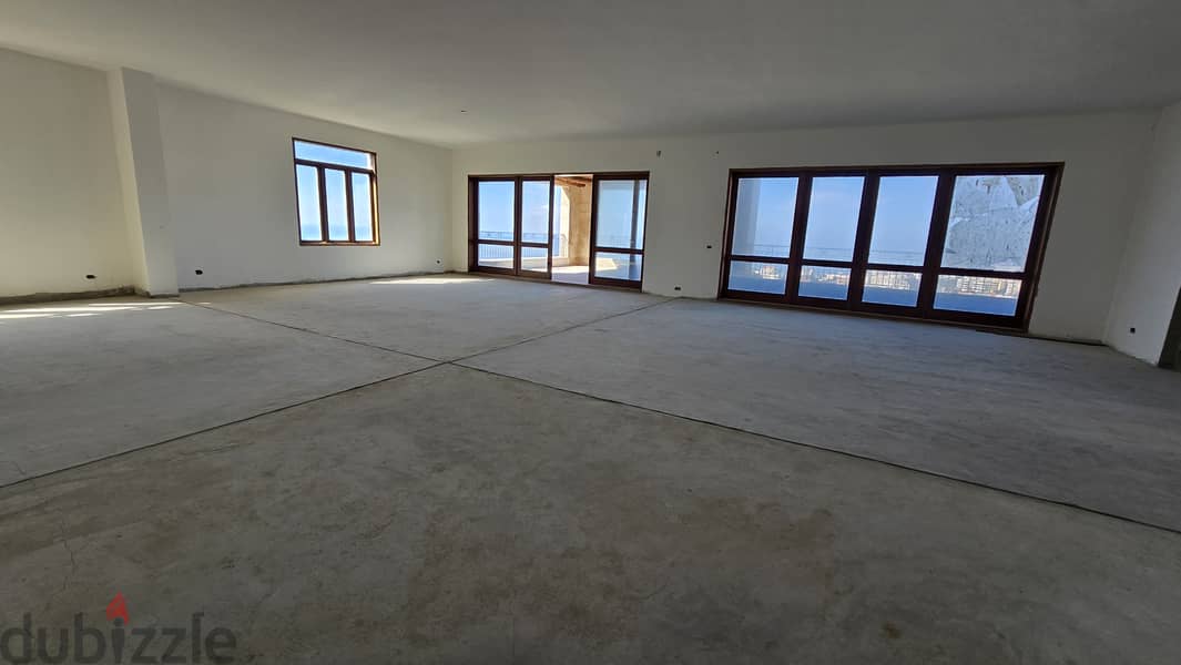 For sale in Mtayleb massive 600m² apartmentشقة للبيع في المطيلب 5