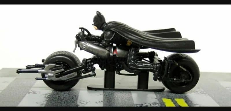Batman Bat Pod (The Dark Knight) diecast car model 1;43. 1