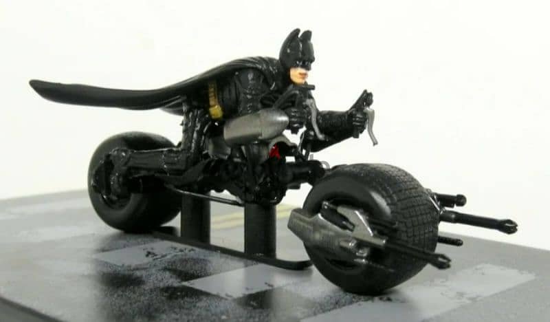 Batman Bat Pod (The Dark Knight) diecast car model 1;43. 2