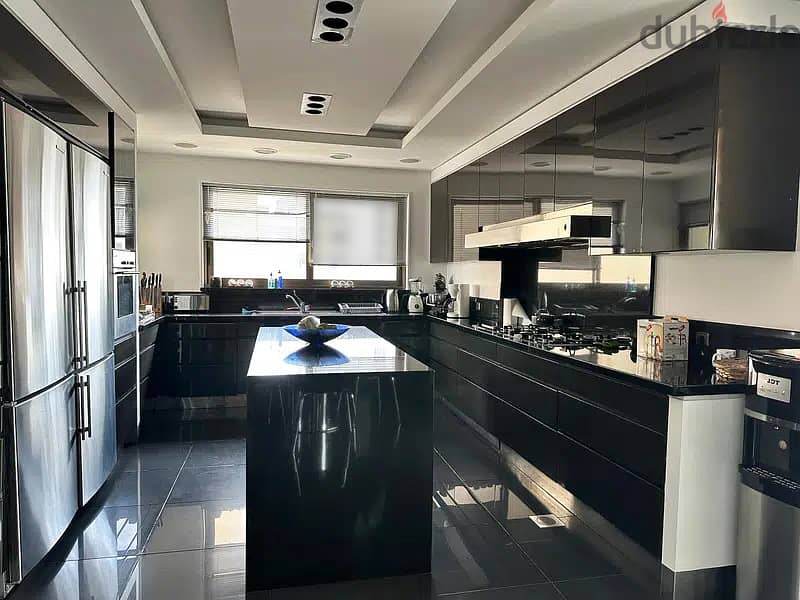 Impressive Family Home for Sale With Space For Everyone in Manara 6