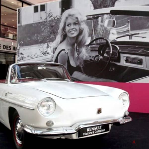 1/18 Scale diecast In original box Renault Floride Brigitte Bardot 5