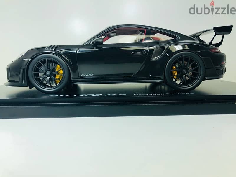 1/18 Scale Rare in Box Porsche 911 (991) GT2 RS 2017 Weissach Package 11