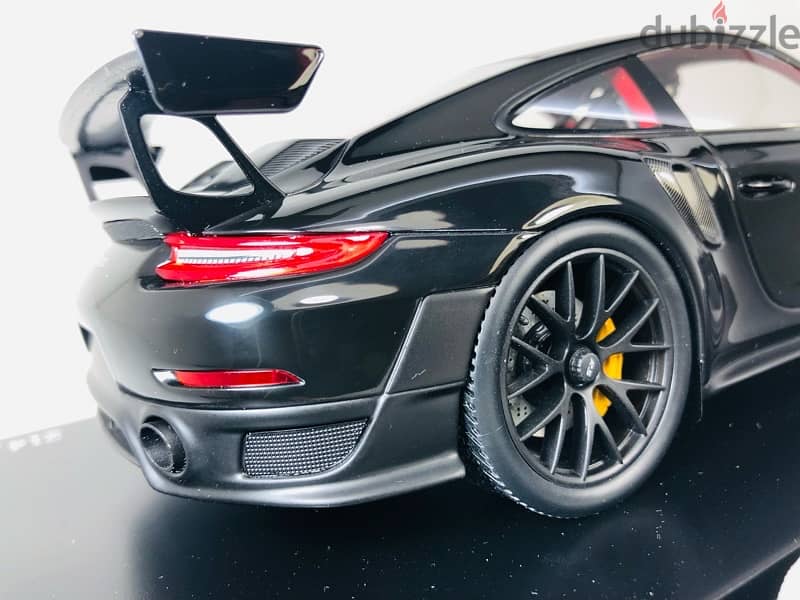 1/18 Scale Rare in Box Porsche 911 (991) GT2 RS 2017 Weissach Package 14