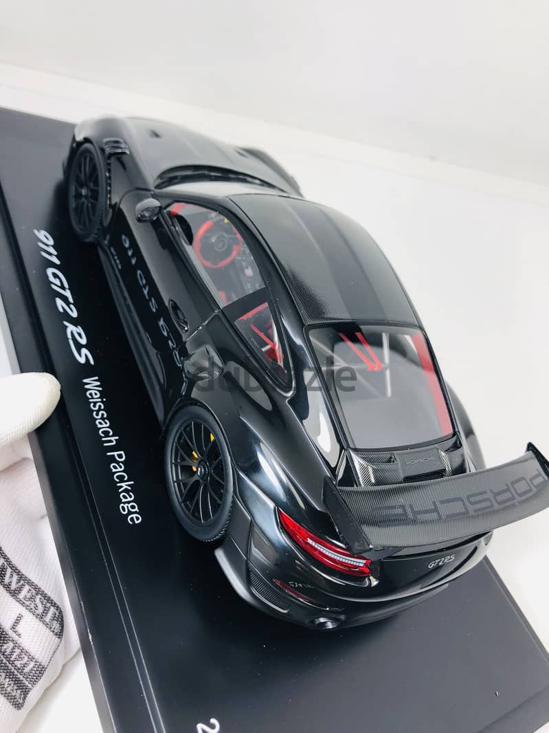 1/18 Scale Rare in Box Porsche 911 (991) GT2 RS 2017 Weissach Package 18