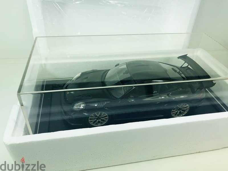1/18 Scale Rare in Box By Spark Porsche 911 GT3 RS Weissach Package 13