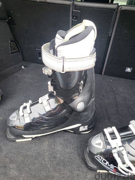 Atomic Women Ski Boots Size 25.5 2