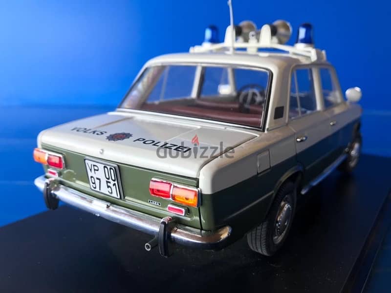 1/18 diecast East German Police car Lada 1200 Full opening Rare in box 3