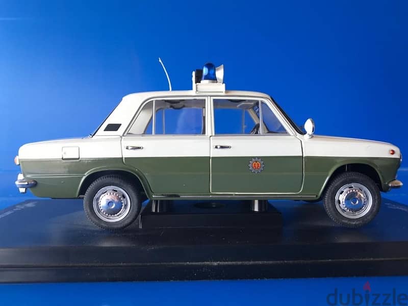 1/18 diecast East German Police car Lada 1200 Full opening Rare in box 6