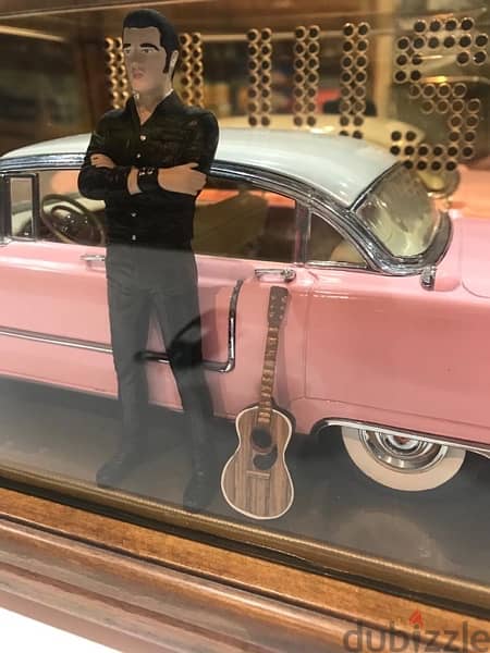 1/18 Vintage diecast Elvis Presley Pink Cadillac Diorama Oak display. 1