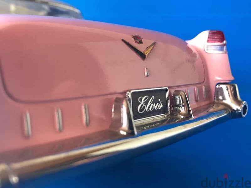 1/18 Vintage diecast Elvis Presley Pink Cadillac Diorama Oak display. 13