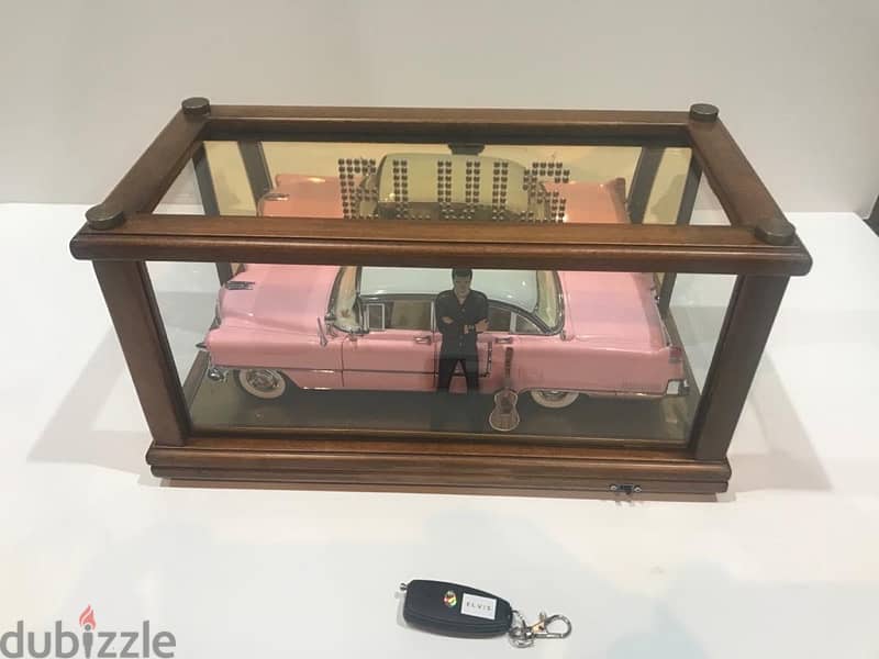 1/18 Vintage diecast Elvis Presley Pink Cadillac Diorama Oak display. 15