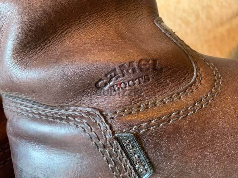 Camel boots 1